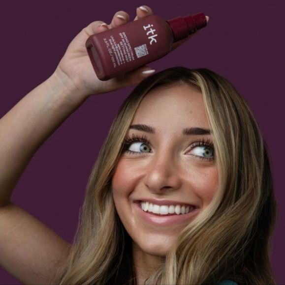 ITK Broad Spectrum SPF 30 Sunscreen Setting Mist W/ Vitamin E Reef Safe 3.3 oz - Picture 4 of 5